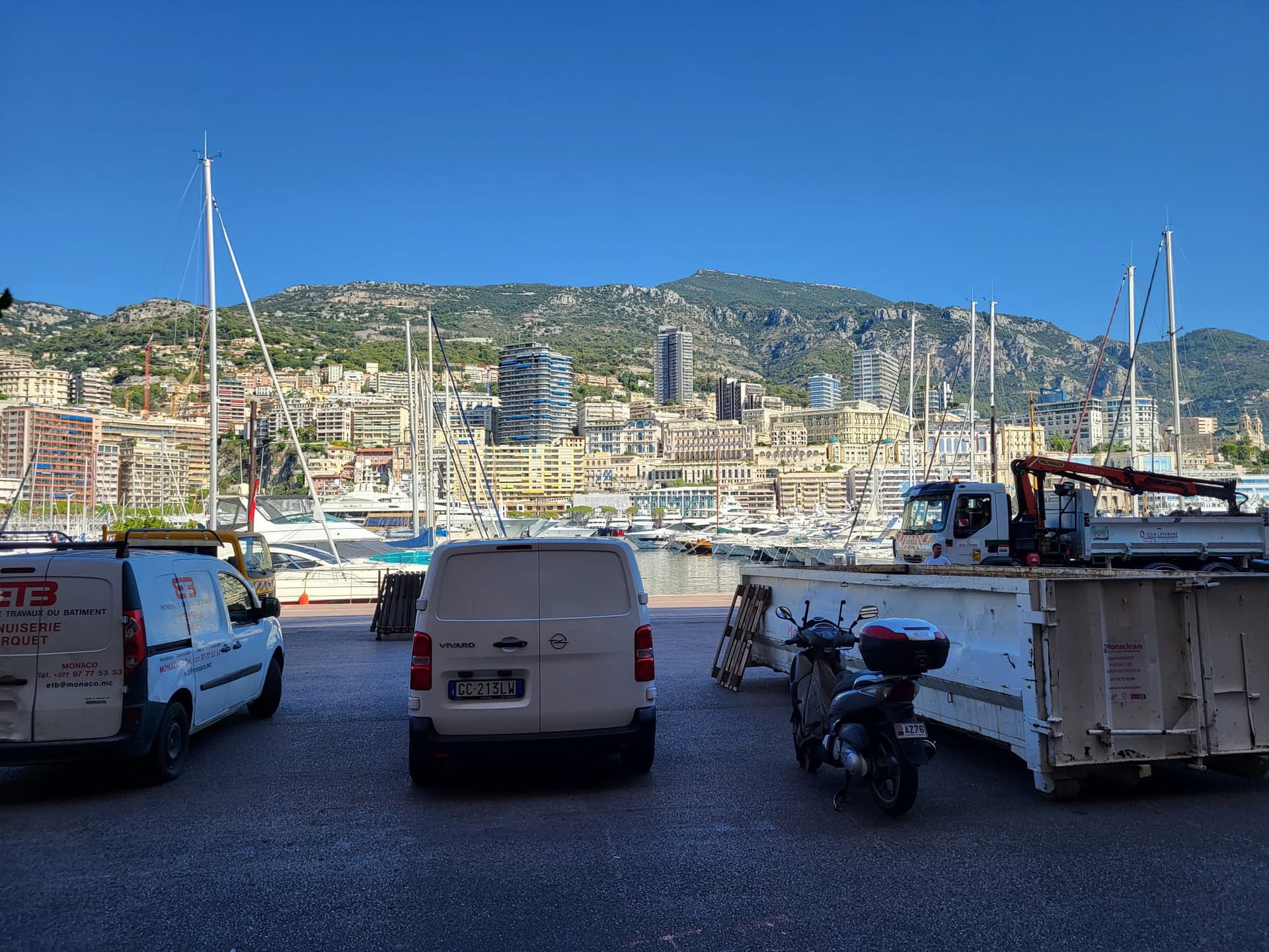 Port de Monaco vu depuis l'autocar