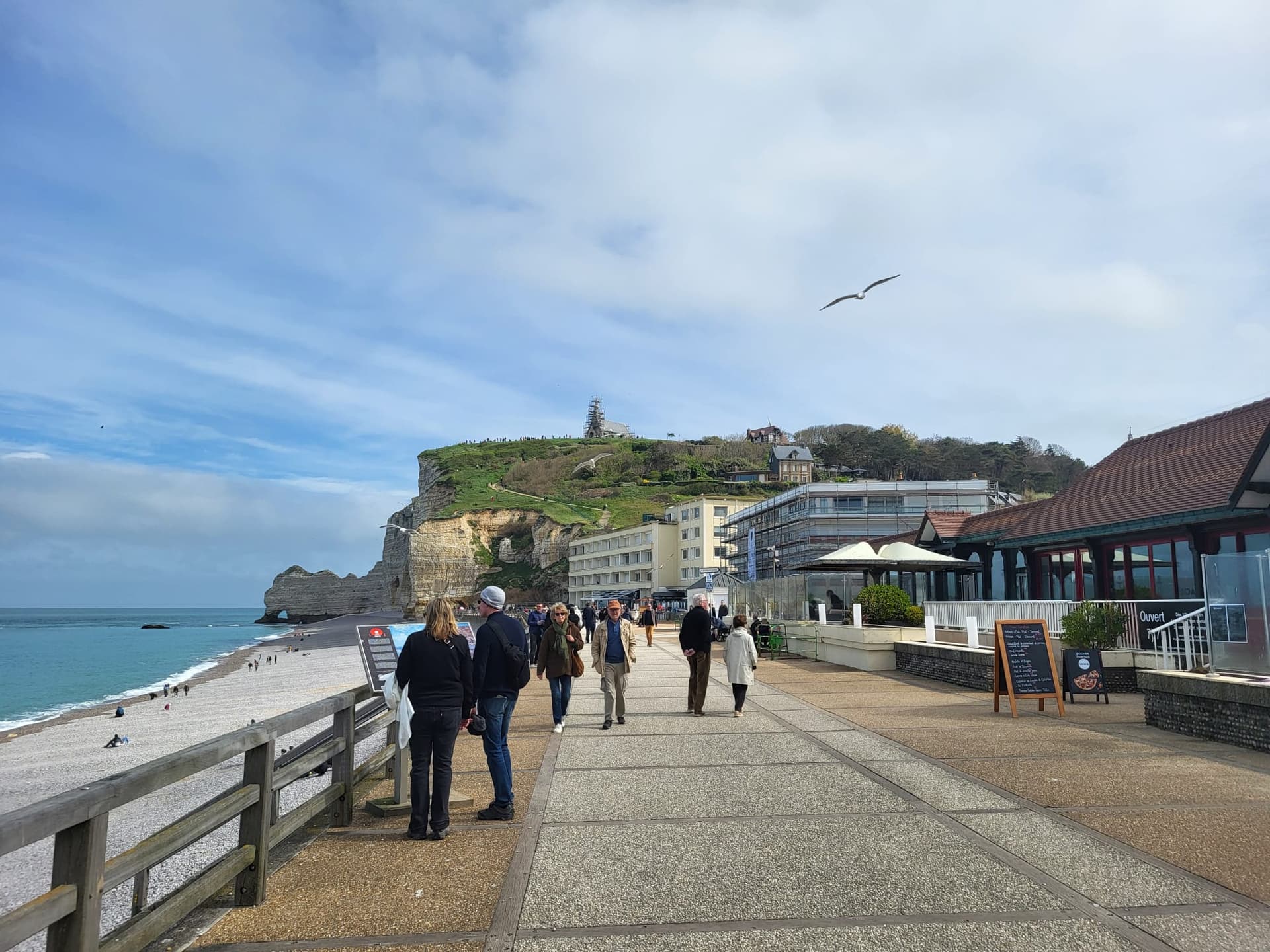 Promenade front de mer Étretat