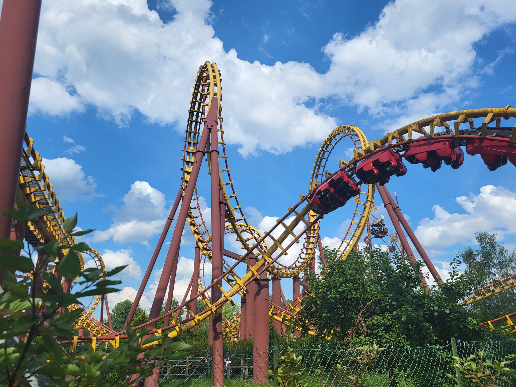 Montagnes russes Parc Astérix - excursion scolaire parc d'attractions