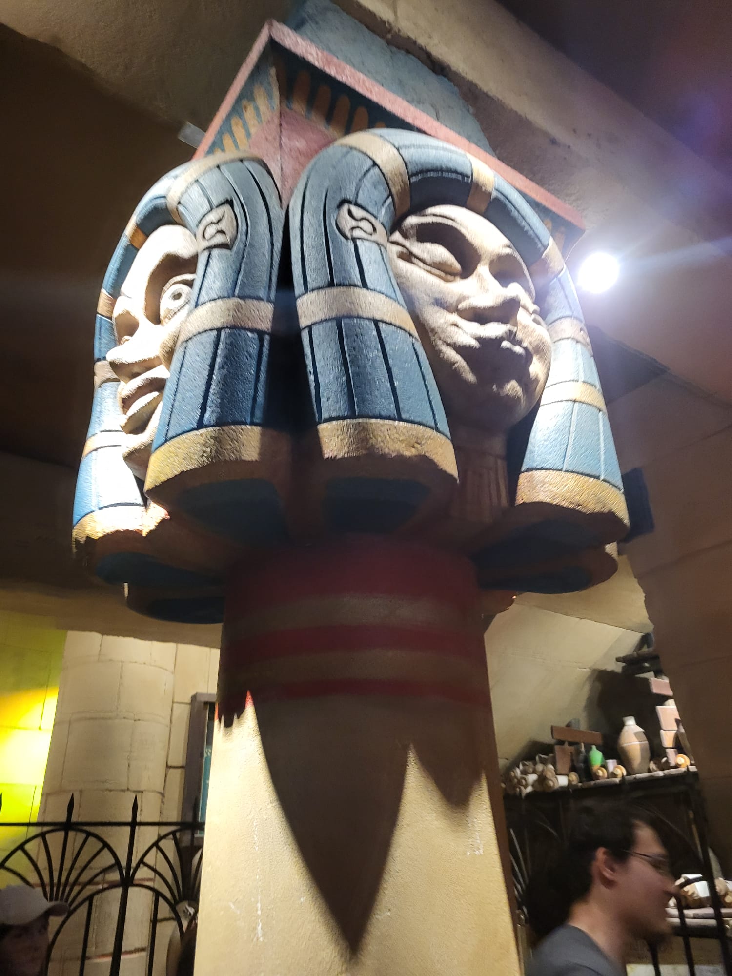 Sphinx zone égyptienne Parc Astérix - voyage scolaire autocar