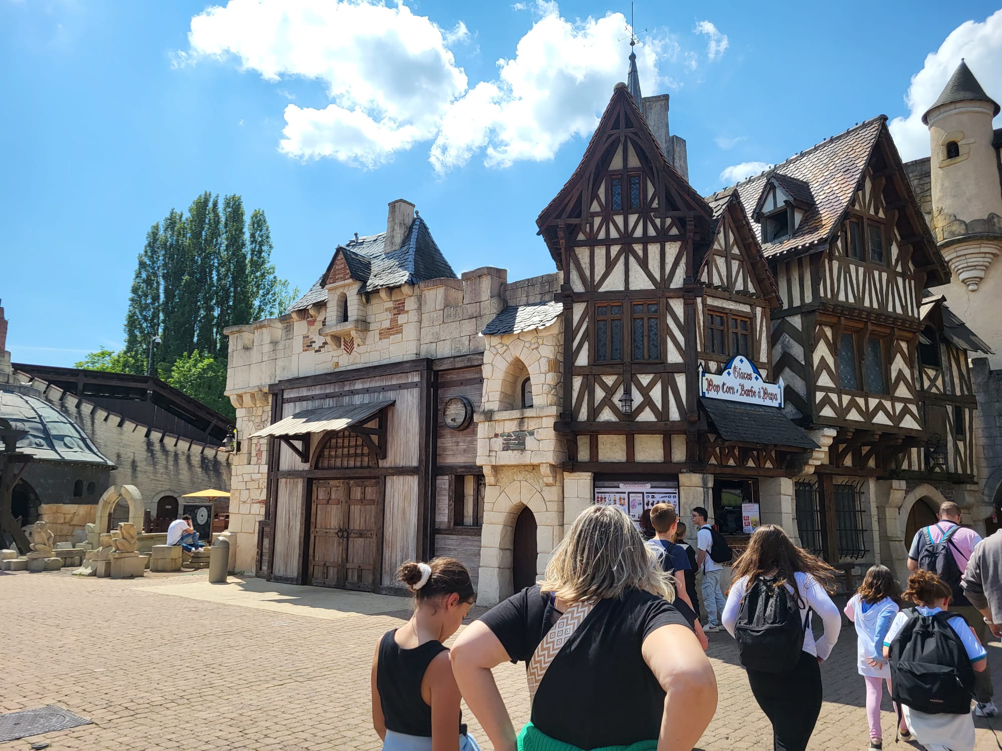 Village gaulois Parc Astérix - autocar voyage scolaire